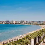 Naos\' Beach Apartment